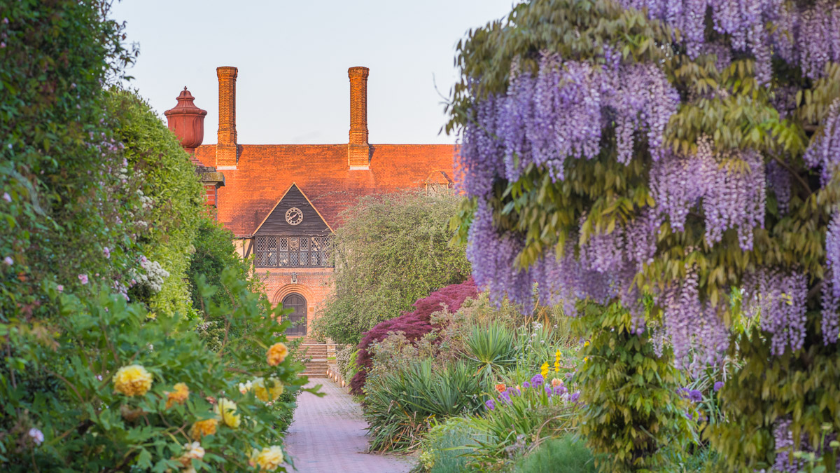 Garden with building RHS Wisley