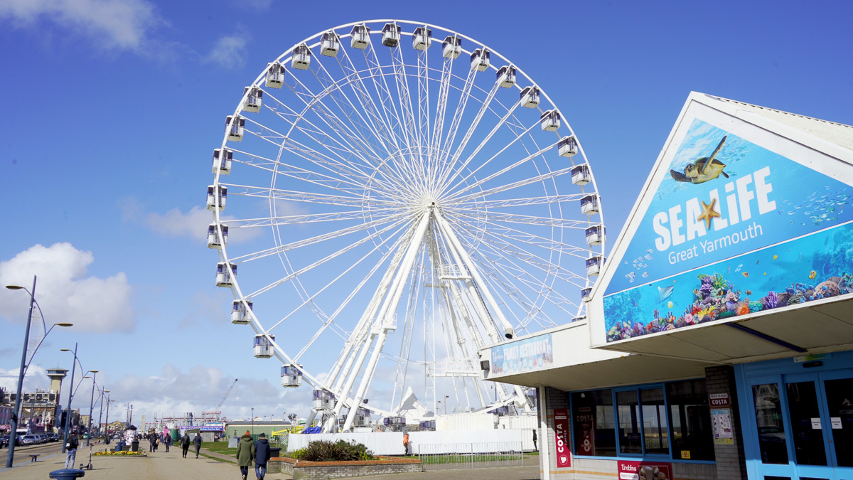 Great Yarmouth saline and Ferris wheel 