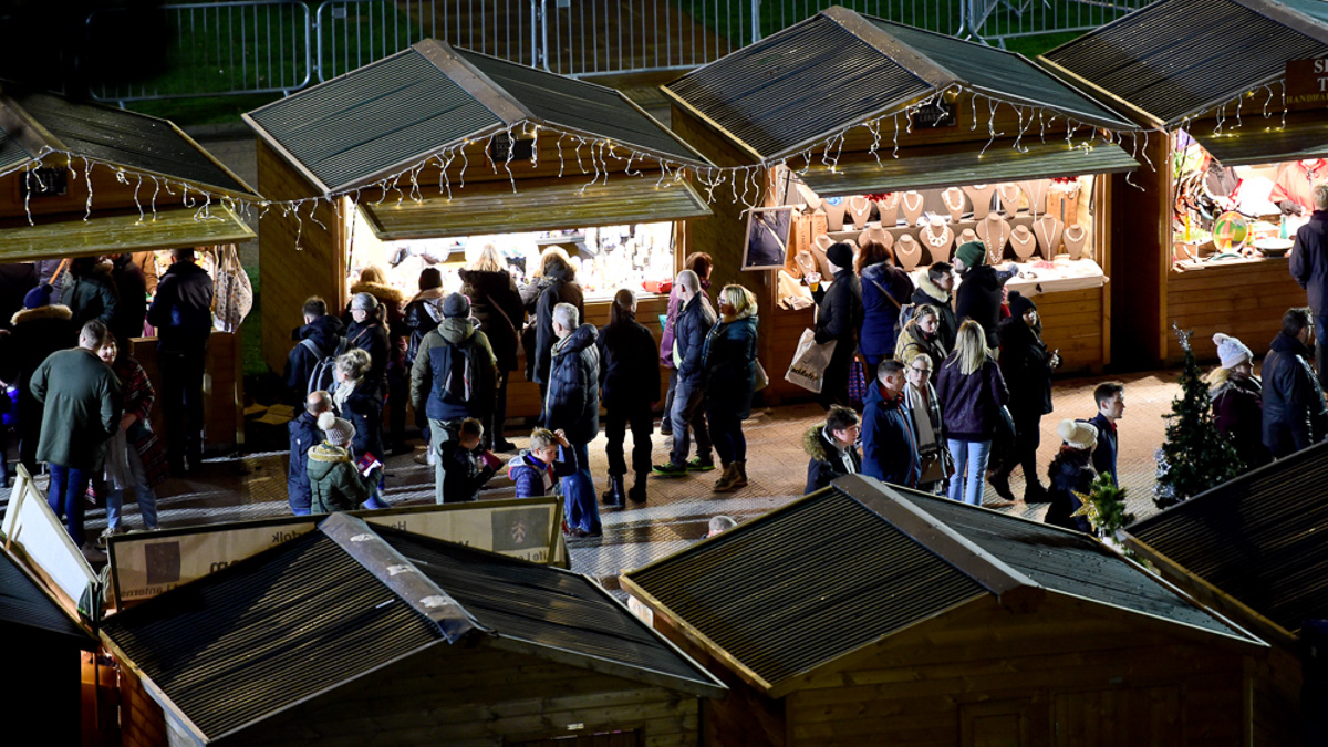 Lincoln market stalls